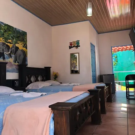 Hotel La Uvita Puerto Limon Buitenkant foto