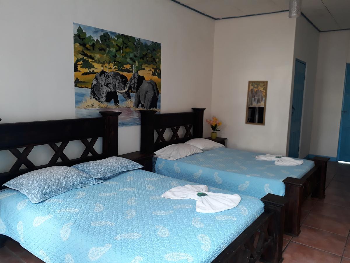 La Uvita Lodge *